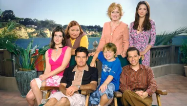 Borzasztó tragédia: elhunyt a Két pasi meg egy kicsi sztárja - Fotók