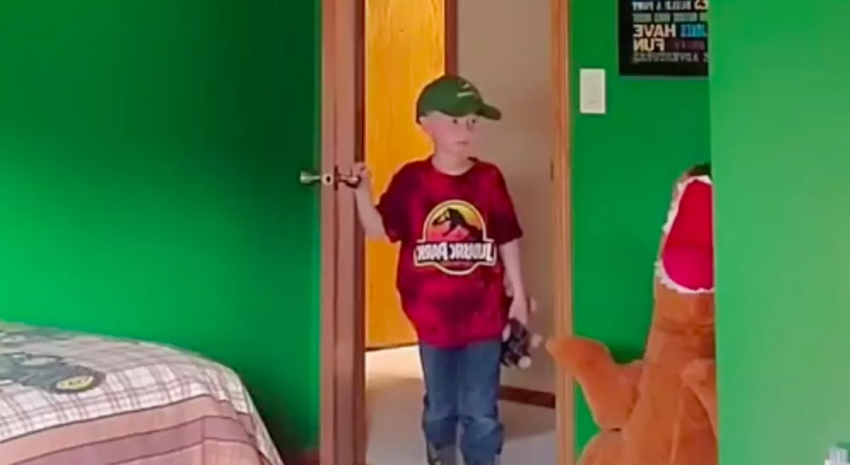 Egy új szobával lepte meg az apa a fiát - a gyerek reakciójára senki nem számított!