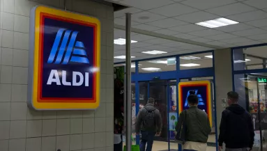 Ne dőlj be! Csalók élnek vissza az Aldi nevével!