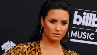 Demi Lovato-n röhög a világ - Nem hiszed el, kinek az exével fotózták le! - Fotók
