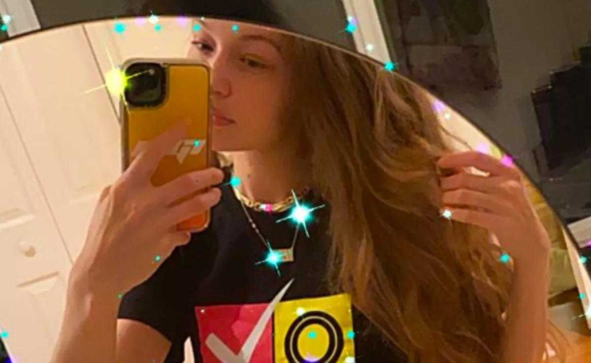 Csak a választásra buzdította a rajongóit Gigi Hadid, a rajongói egészen más szúrtak ki a képén!