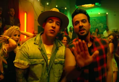 BRÉKING! Már nem a Despacito a legnézettebb Youtube-dal - a sírba kerget az utódja!