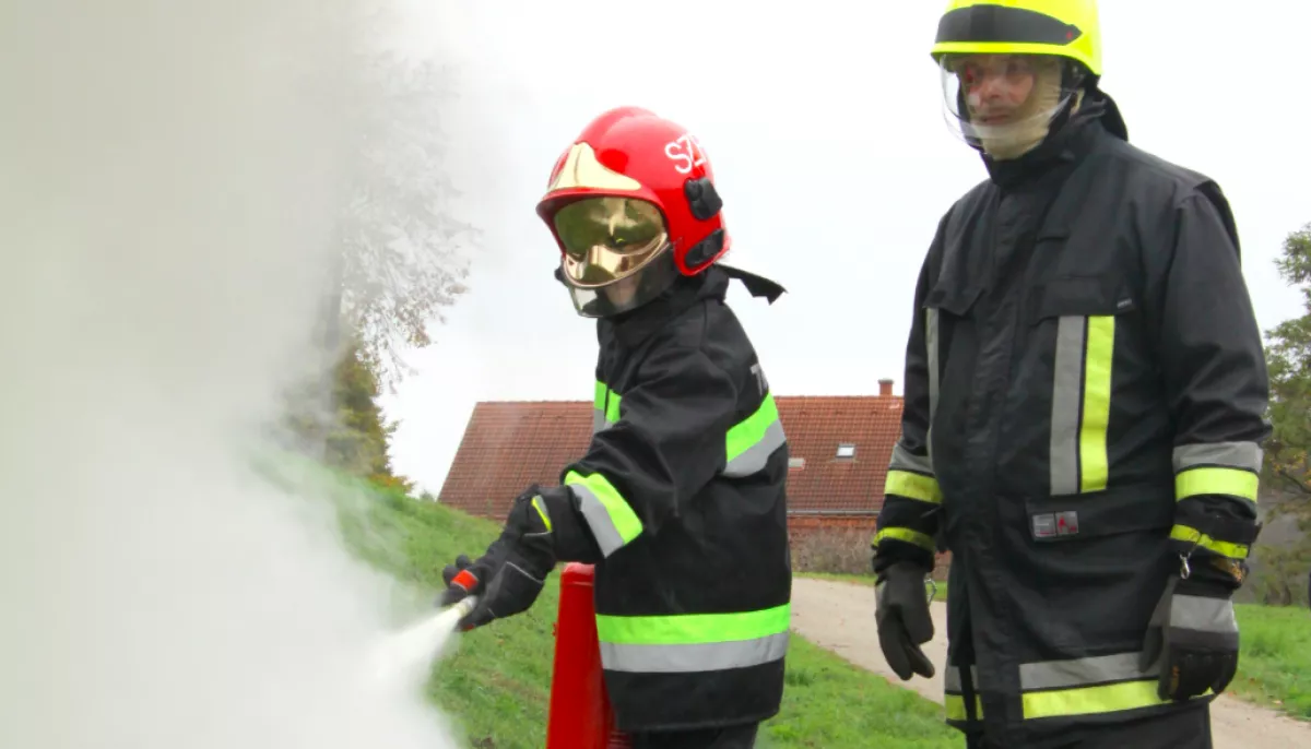 10 éves az ország legfiatalabb tűzoltója! - Fotók