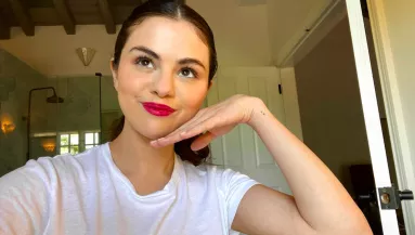 BIZARR, HA EZ IGAZ: nem akárkivel randizgat Selena Gomez! - Fotók