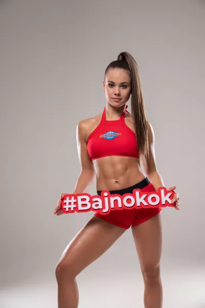 Kocsis Lili. életkor: 23 sportág: versenytánc / fitness eredmények: fitness Európa-bajnok, tizenháromszoros showtánc világbajnok   Bár nem látszik rajta, imád enni. Legszívesebben Bruno Mars-sal találkozna, Dominikán a szülei és a párja fognak neki a legjobban hiányozni. Saját bevallása szerint a sportsikereit a kitartásának és szorgalmának köszönheti, alig várja, hogy meghallja a rajtot jelző sípszót.