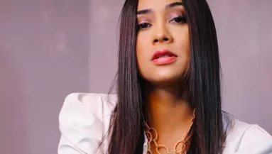 VESZÉLY: lebénult a fiatal lány, mert lövetett egy piercinget! - Fotók