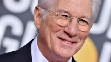 VÉGRE MEGMUTATTÁK: ilyen nagy már a 71 éves Richard Gere kisfia!  - Fotók