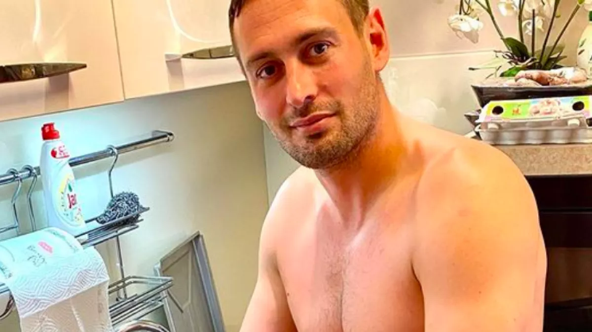 HOPPÁ! Fecsó újra szerelmes? Ismert modellel posztolt az éj leple alatt!