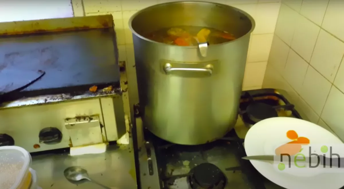 GYOMORFORGATÓ KÉPEK! Rendeltél ebből a budapesti étteremből? Ha igen, ne nézd meg a képeket!  