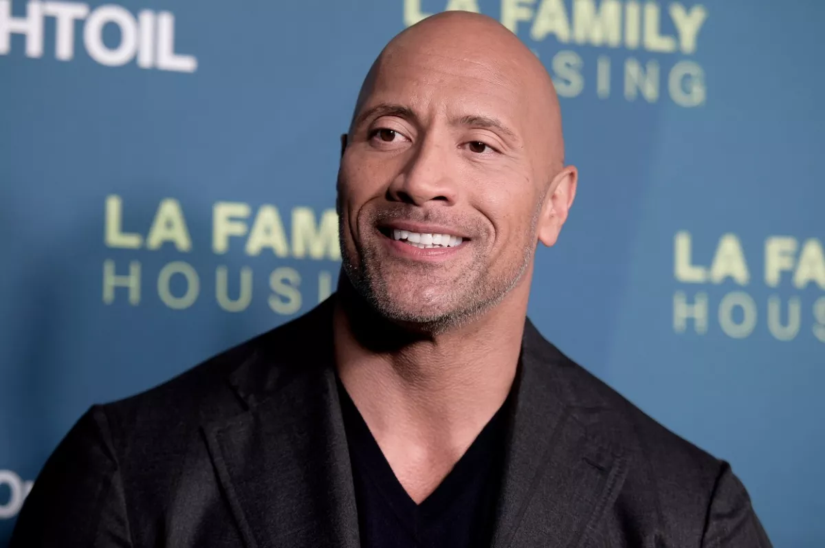 APJA KLÓNJA: Láttad már Dwayne Johnson 19 éves lányát? - Fotók