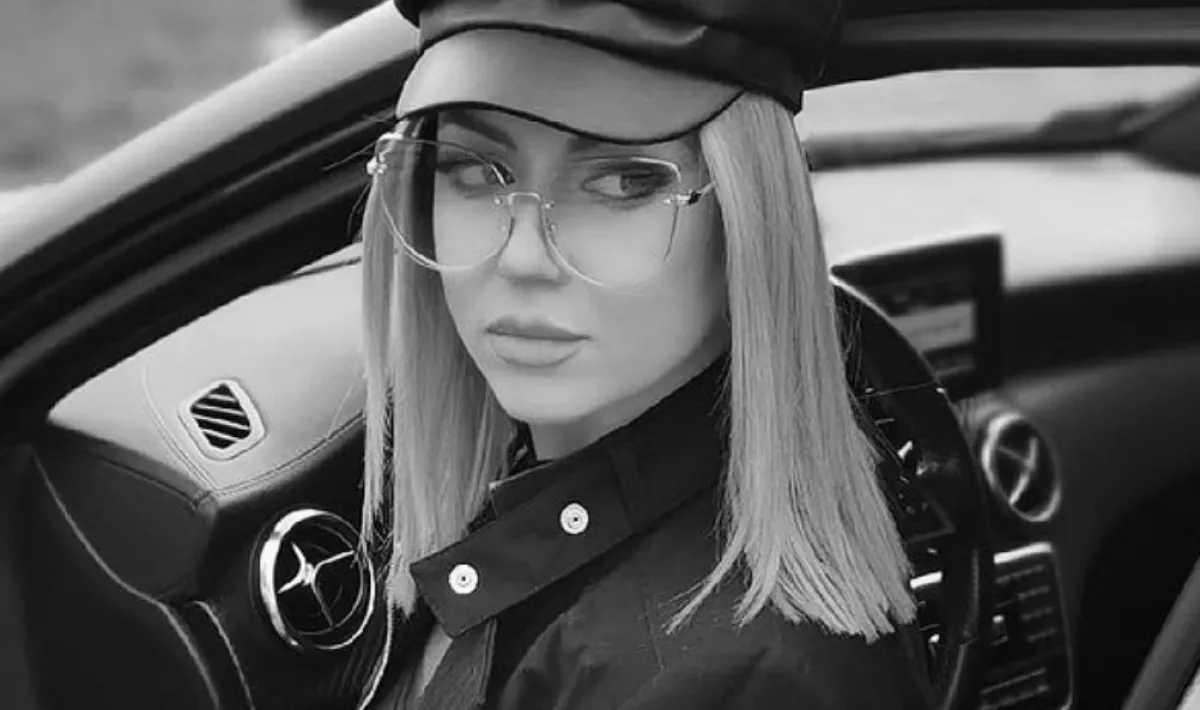 Gyászol Tolvai Reni