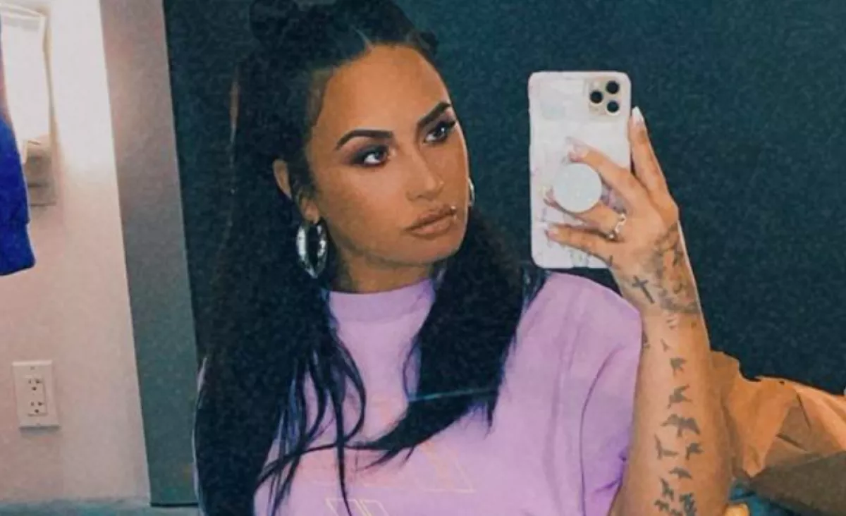 "MÁR NEM MÚLNAK EL!" - Bátor képekkel ünnepli a striáit Demi Lovato!