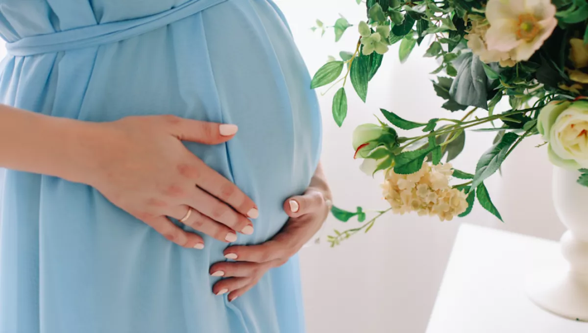 Babát vár az egykori villalakó - hatalmas a pocakja! - Fotó