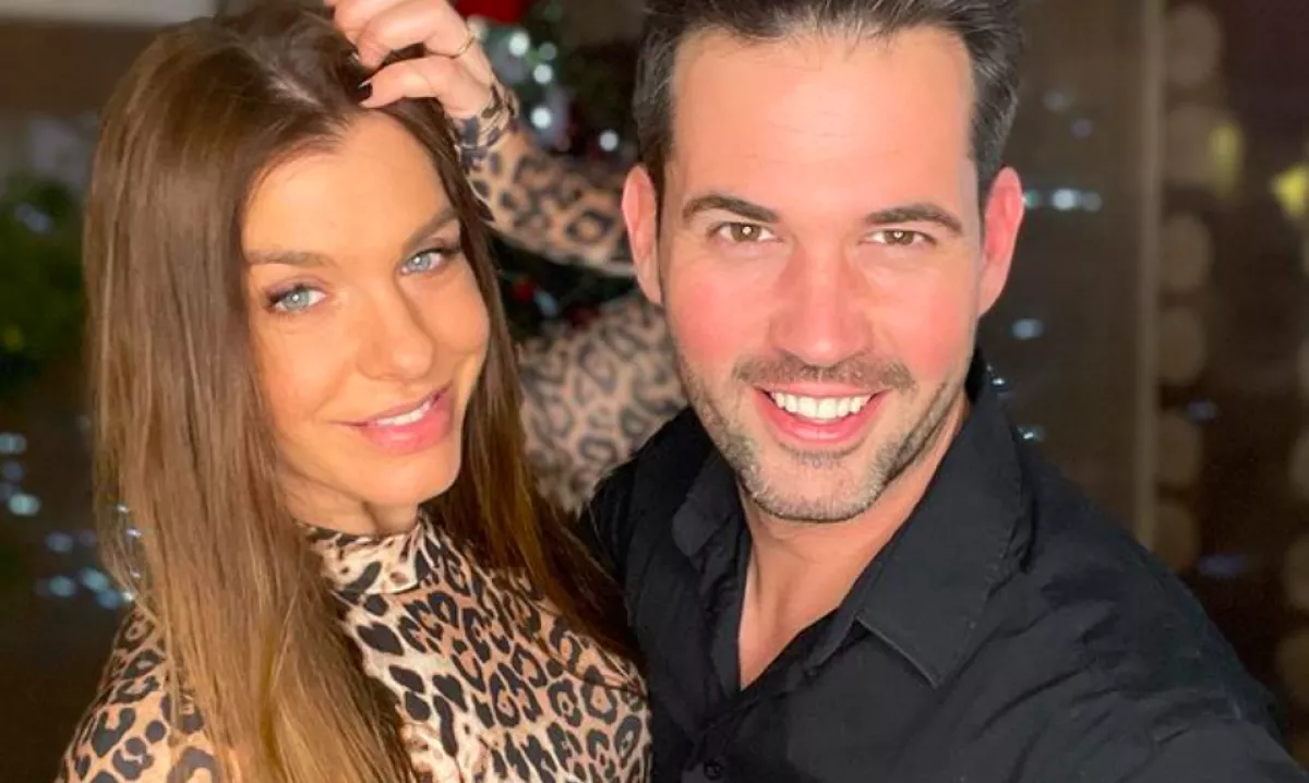 Gólyahír! Megszületett Dér Heniék kisfia!