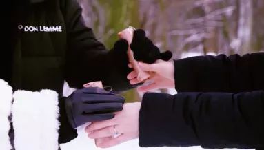 KÖNNYFAKASZTÓ: Megható videóval közölte az örömhírt a magyar sztár és gyönyörű szerelme!