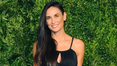LÁTTÁL MÁR ILYET? Arcplasztikája miatt estek neki a rajongói Demi Moore-nak! - Fotók