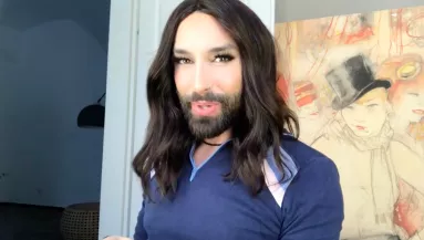 ELŐTTE-UTÁNA: Conchita Wurst sminkvideóját mindenkinek látnia kell!