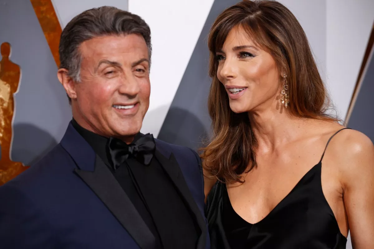 ILYET MÉG NEM LÁTTÁL: 33 milliárdért árulja Sylvester Stallone az álomvilláját - Fotók