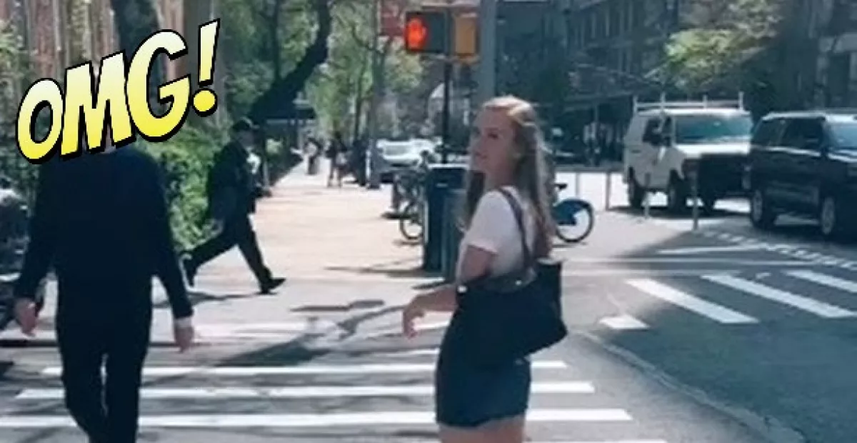 Otthon vette csak észre: világsztárral szelfizett a tiktoker! A ZEBRA KÖZEPÉN!!!