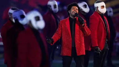 CSALÓDÁS: The Weeknd Haltime Show-ja sok kritikát kap! - Videó