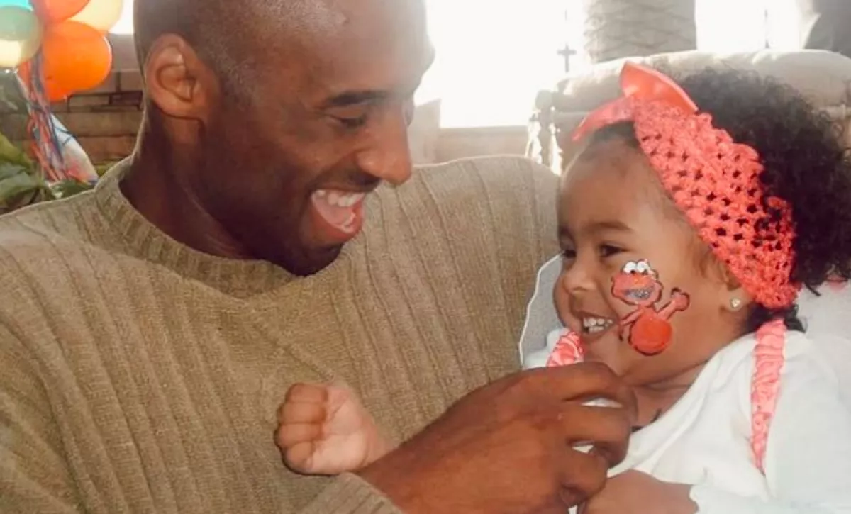 GYÖNYÖRŰ: 18 éves lett, modellszerződést írt alá Kobe Bryant lánya - Fotók