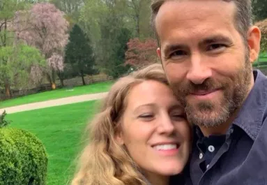 VIDEÓ: Ryan Reynolds festette Blake Lively haját - szerinted milyen lett? 