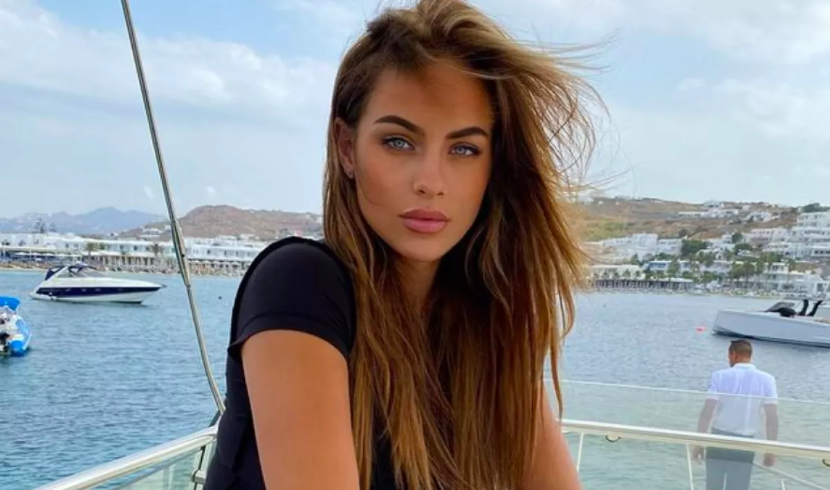 FIA SZÜLINAPJÁN HALT MEG: beszédes dolgokat árul el a 25 éves sztármodell édesanyja! - Fotók