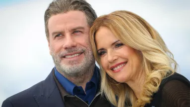 Képtelen fedolgozni felesége halálát, John Travolta eladja 42 szobás kastélyukat! - Fotók