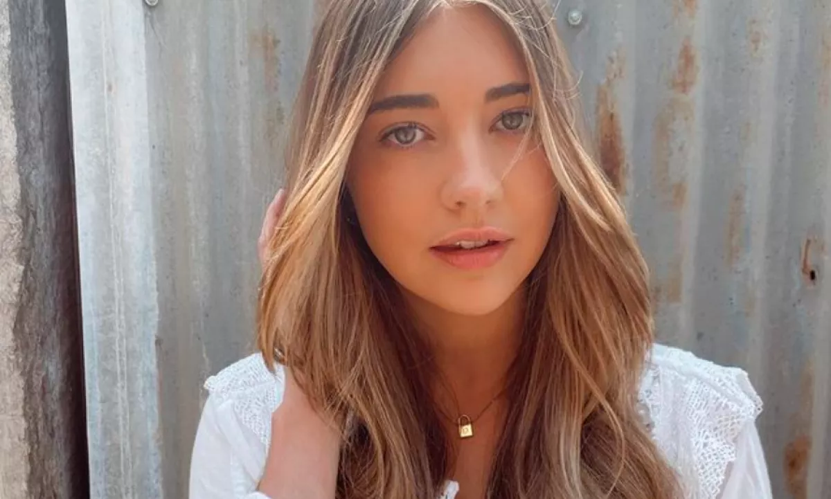 SZÜLINAP: a fürdőben változott meg a szexi Insta-modell teljes élete - Fotók