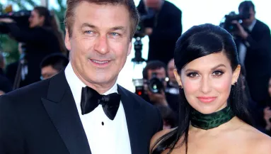 Alec és Hilaria Baldwin: Így lettek Lucia szülei valójában! - Friss fotó