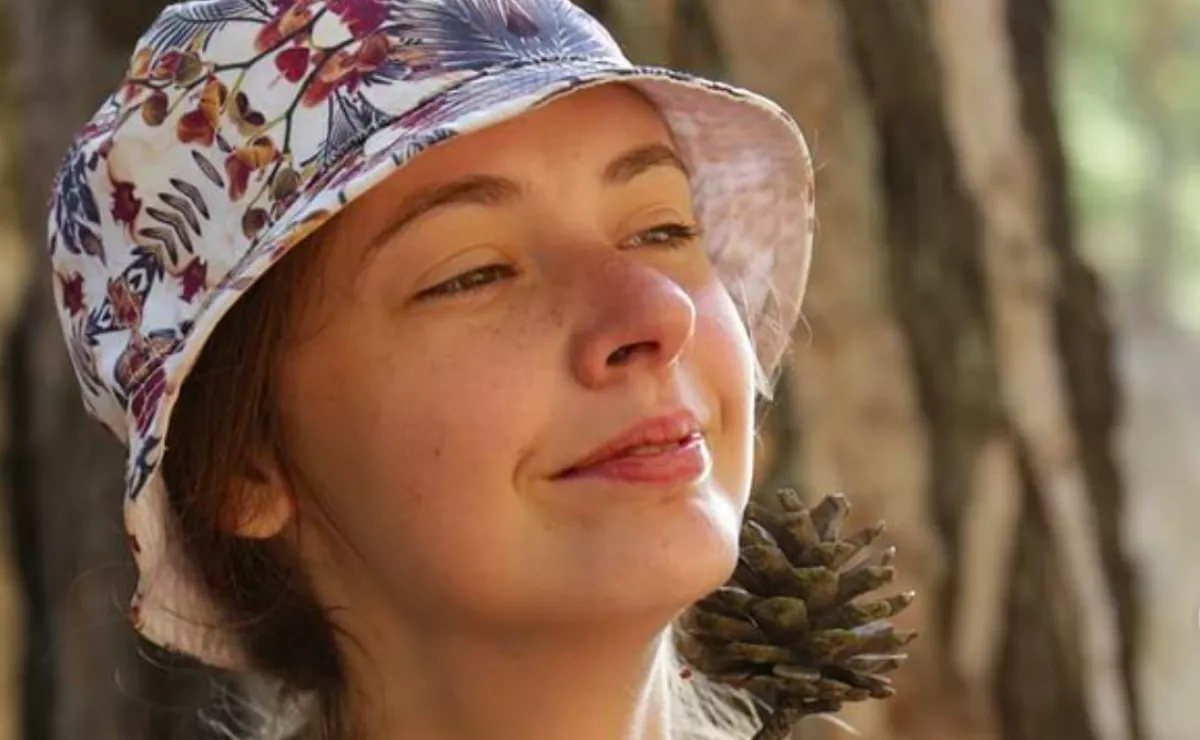 Beletörődött: 18 centiméteresre nyúlt meg a 25 éves lány nyaka! - Fotók