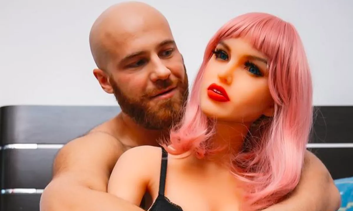 Csirketestű nővel csalta meg szexbaba feleségét a testépítő - válnak! - FOTÓK