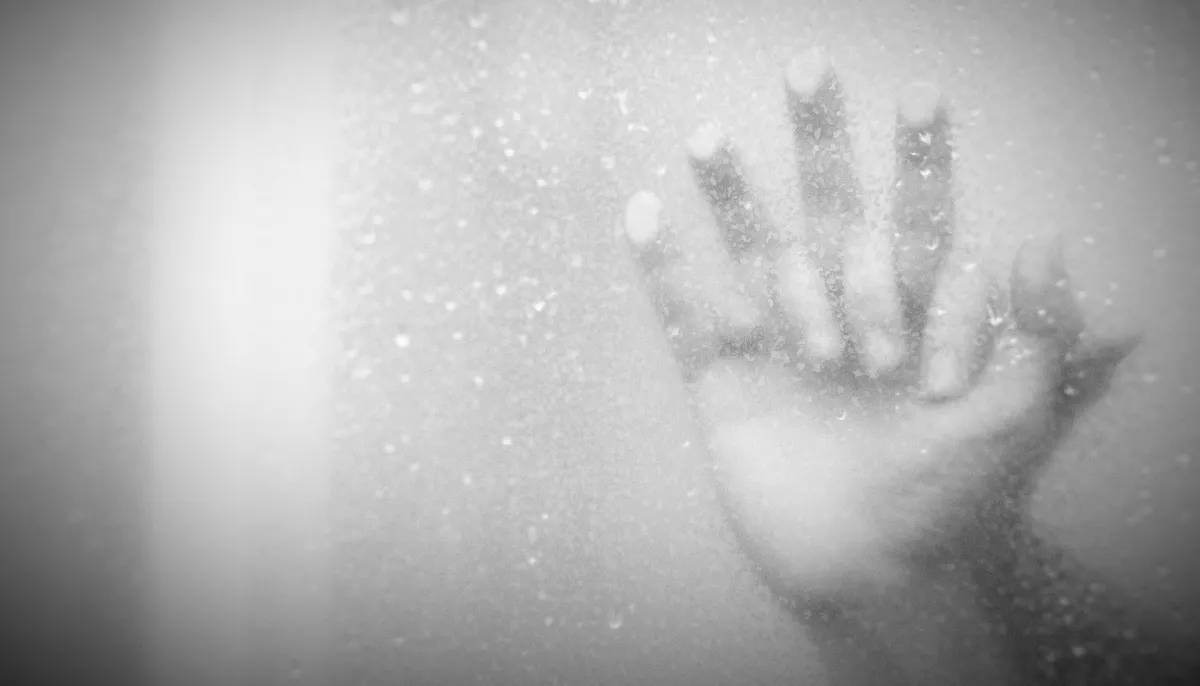 Szex közben, a zuhany alatt halt meg egy 18 éves anyuka!