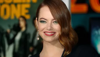 ELTITKOLTÁK: megszületett Emma Stone gyermeke - Fotók