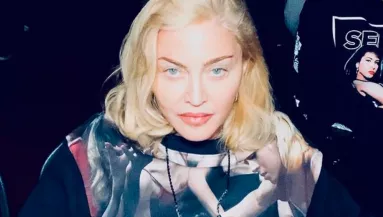 Zs-kategóriás fehérnemű-modellként pózol Madonna! Majd kiesik mindene - Fotók