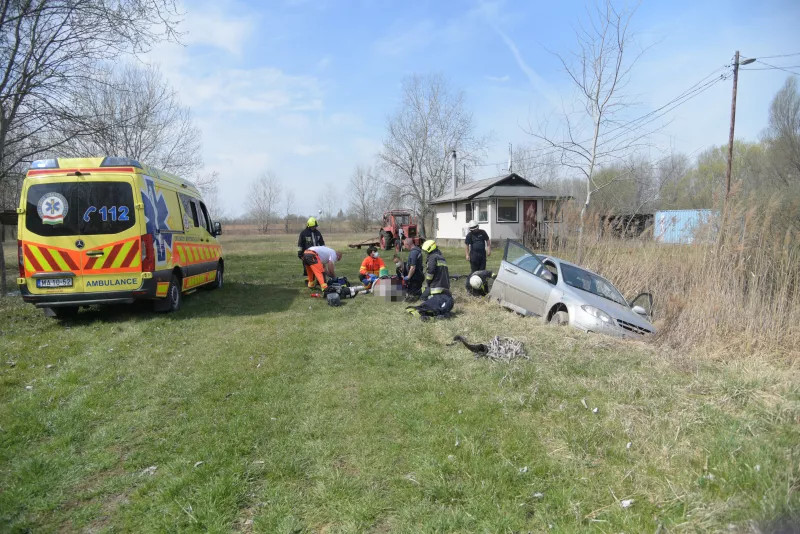 A Tények híre szerint a sajtóügyeletes azt közölte, hogy az eset a Lovasvölgyi út egyik tanyáján történt. A rendőrség vizsgálja az ügy körülményeit.