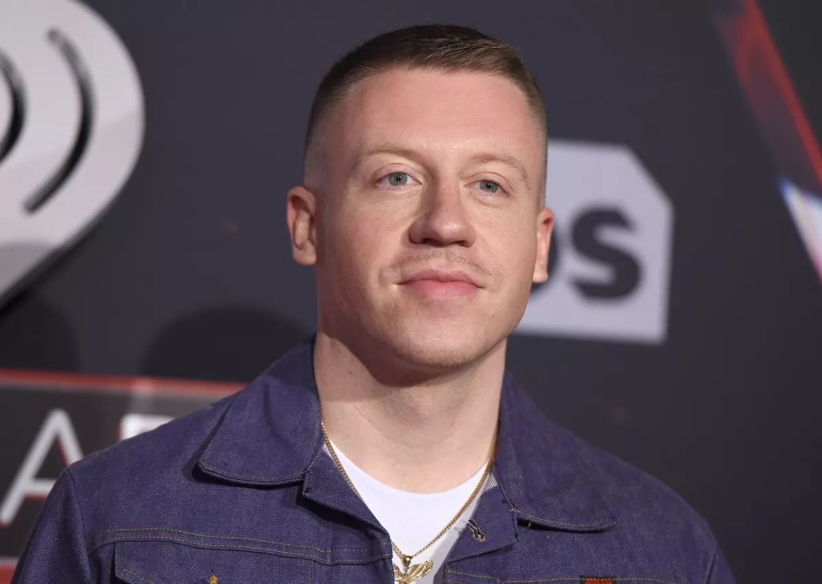 Gólyahír! Macklemore újra apa lesz
