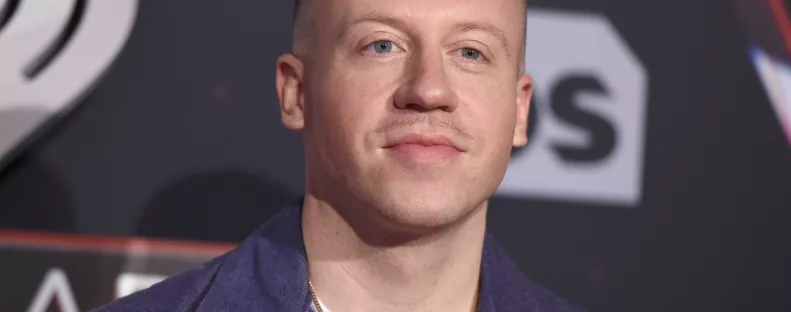 Gólyahír! Macklemore újra apa lesz