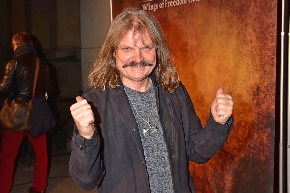 Világméretű koncerttel jelentkezik Leslie Mandoki és csapata