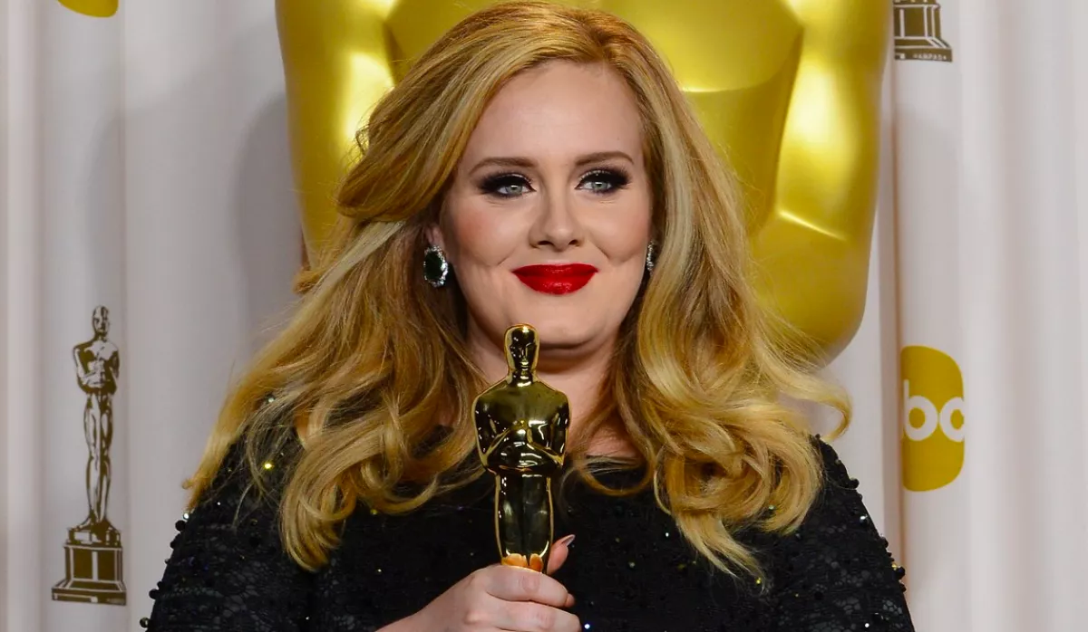 WOW! Nádszálvékony lett a szülinapos Adele - Friss képein rá sem ismertünk! - Fotók
