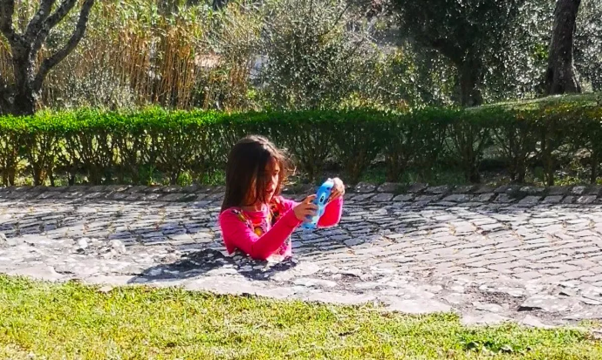 Felesége telefonjában találta ezt a képet a megfelezett lányáról, de van rá magyarázat - Fotó