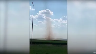 VIDEÓRA VETTÉK: Tornádó csapott le Mohácsnál!