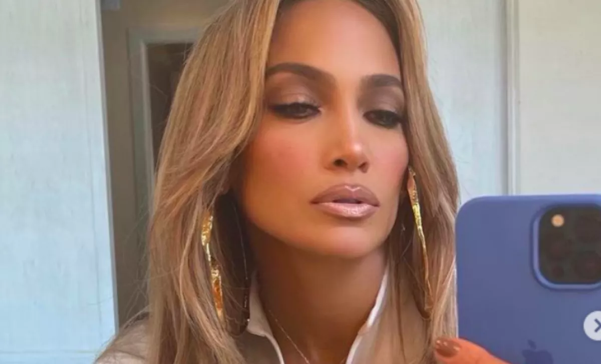 JENNIFER LOPEZ: ehhez a cipőhöz fegyverviselési engedélyre van szüksége! - Fotó