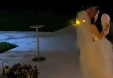 MINDENKIT MEGVEZETTEK: paparazzi osont be Gwen Stefaniék esküvőjére - FOTÓK