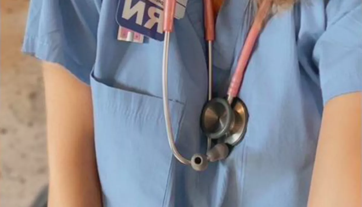 Insta-képei miatt rúgta ki a kórház ezt az áplolónőt - MUTATJUK A FOTÓKAT!