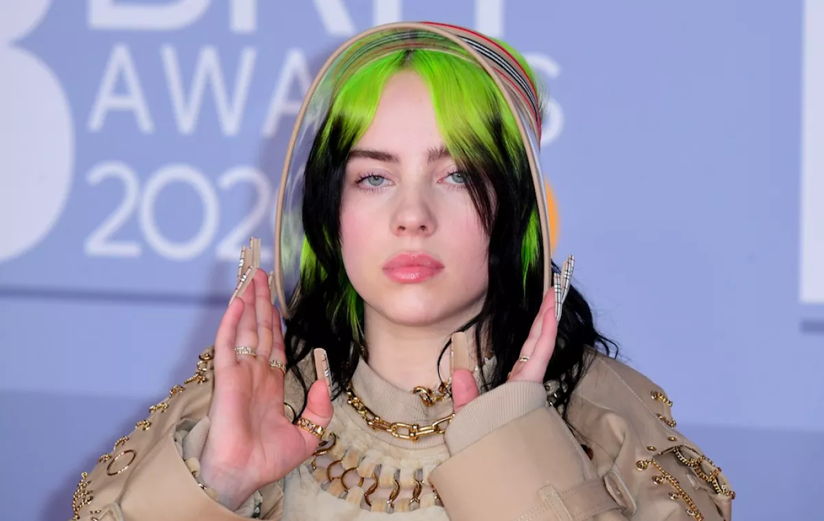 A VÁLTOZÁS ÉVE: Billie Eilish rövid frizurával lepte meg a világot! - FOTÓK
