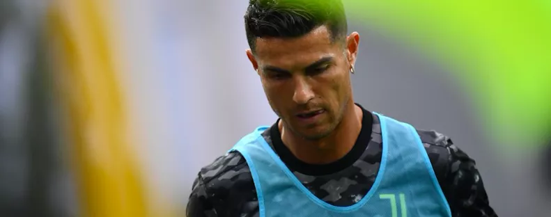 KARANTÉNBA KERÜLT CRISTIANO RONALDO! Egyenesen ide vitték a reptérről - FOTÓK