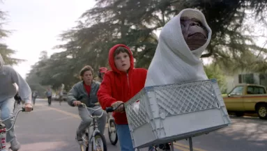 50 éves korára börtöntöltelék lett E. T. egykori kis barátja - Felismernéd? - FOTÓK
