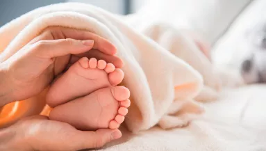 FOTÓVAL TUDATTA: megszületett a magyar szépségkirálynő harmadik gyermeke