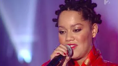 Tragédia! 37 évesen hunyt el a Megasztár énekesnője, Kandech Evelyn